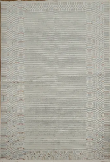 Elegant Minimalist Grey Rug with Soft Hues for Contemporary Homes 5x8