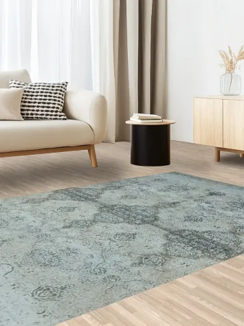 Vintage-Inspired Rug in Soft Blue for Luxurious Homes