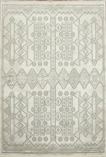 Modern Minimalist Rug Featuring Detailed Geometric Patterns 5x8