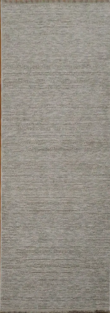 Minimalist Grey Rug Offering Subtle Warmth and Style 3x7
