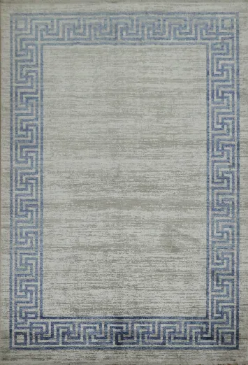 Stylish Gray Area Rug with a Classic Blue Trim 5x8