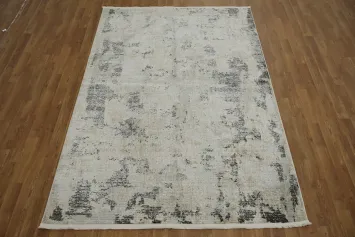 Elegant Abstract Rug in Soft Neutrals for Contemporary Living 5x8