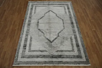 Chic Gray Rug with Symmetrical Geometric Patterns 5x8