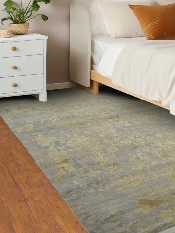 Sophisticated Gold and Grey Rug to Elevate Your Space 5x8