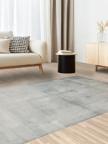 Minimalist Rug with Stylishly Distressed Blue Finish 5x8