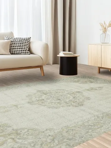 Elegant Ivory Persian Rug with Intricate Floral Motif Design 6x10