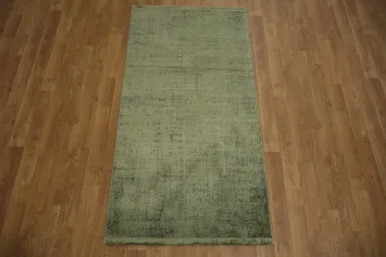 Understated Green Rectangle Rug with Rustic Appeal 3x5