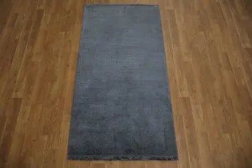 Elegant Minimalist Gray Area Rug for Modern Interiors 3x5