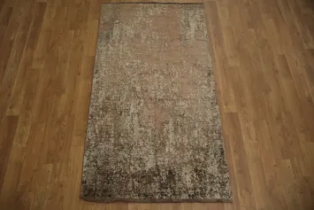 Textured Beige Area Rug for a Timeless Home Style 3x5