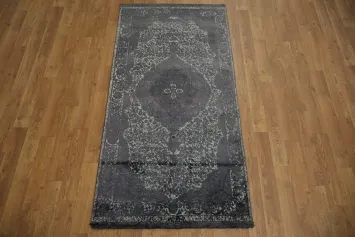 Artful Gray Rug with Antiqued Medallion Accents 3x5