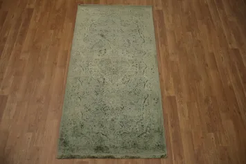 Classic Floral Design Rug with Subtle Teal Accents 3x5