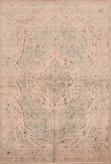 Exquisite Antique-Inspired Rug for a Timeless Look 5x8