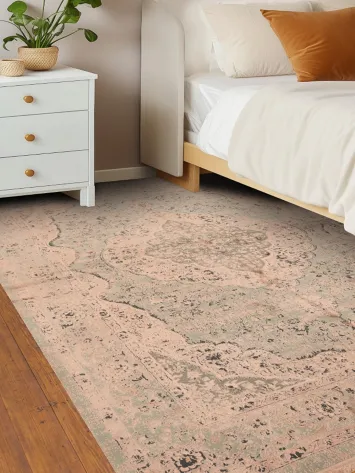 Exquisite Antique-Inspired Rug for a Timeless Look 5x8