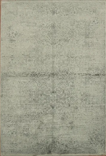 Elegant Vintage Patterned Rug in Soft Neutral Tones 5x8