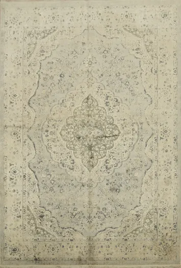 Antique Persian area rug with exquisite detailing 5x8