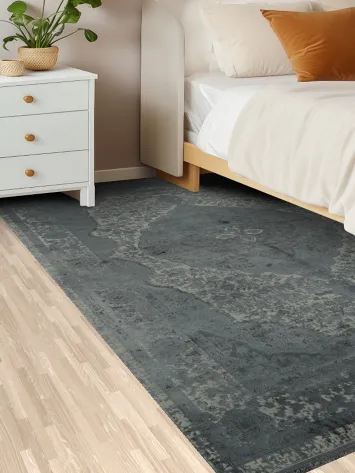 Muted Glamour: Distressed Vintage Grey Area Rug Design 5x8