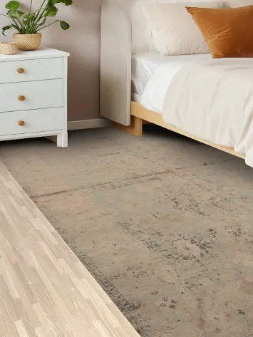 Timeless Antique Design Rug with Subtle Beige and Blue Accents 5x8