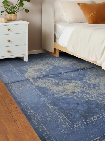 Vintage Blue Elegance: Classic Ornamental Area Rug Design 5x8