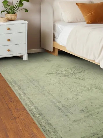 Timeless Green Patterned Rug with Antique Finish 5x8
