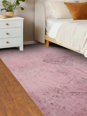 Classic Pink Rug with Artistic Floral Medallion Accents 5x8