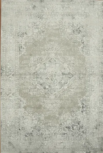 Sophisticated Light Grey Rug with Ornate Classical Detail 5x8