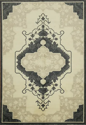 Classic Beige and Black Rug with Intricate Central Design 6x9