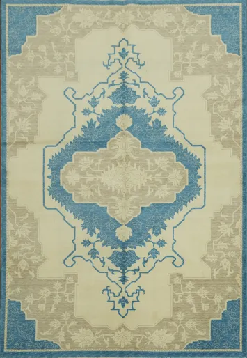Elegant Beige and Blue Rug with Ornate Central Medallion Design 6x9