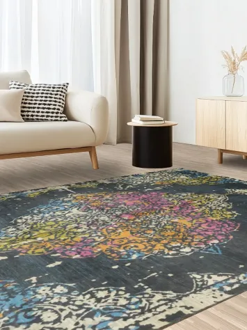 Vibrant Vintage-Inspired Area Rug with Distressed Motifs 6x9