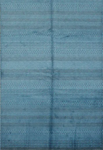 Elegant Blue Patterned Rug for a Contemporary Living Space 6x9