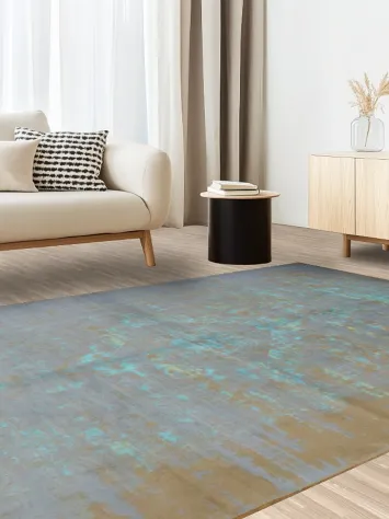 Stylish Distressed Area Rug with Faded Blue Accents 6x10