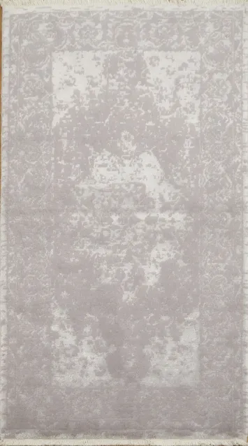 Elegant Distress Pattern Area Rug for Modern Interiors 3x5