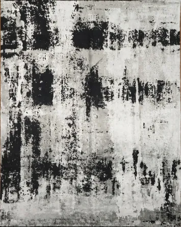 Urban Chic Rug with Bold Abstract Black Accents