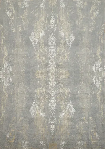 Sophisticated Abstract Gray Rug with Gold Tones