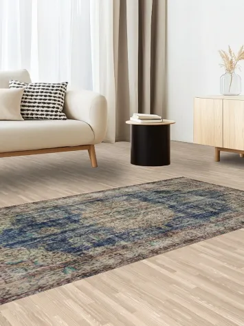 Vintage Persian Style Rug with Timeless Elegance and Charm 4x7