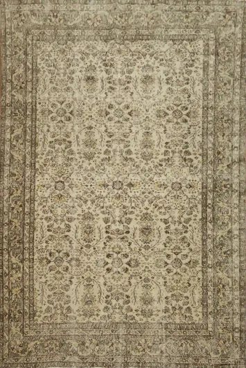 Sophisticated Oriental Rug with Detailed Floral Motifs Distressed 6x9