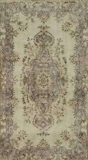 Exquisite Vintage Rug with Ornate Floral Medallion Design 4x7