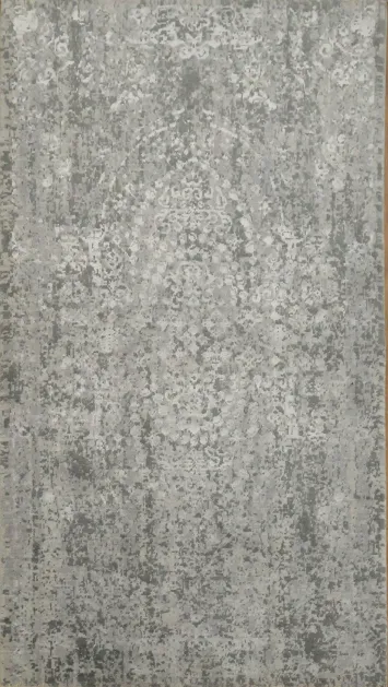Delicate Gray Rug Infused with Elegant Vintage Design