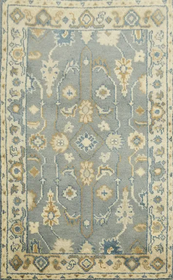 Charming Vintage-Inspired Floral Area Rug in Cool Tones 3x5