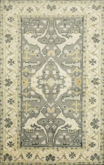 Elegant Oriental Rug with Soft Tones 4x6