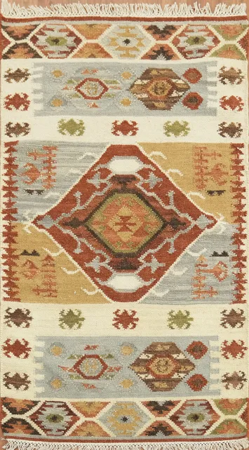 Multi-Color Oriental Rug 3x5 Perfect for Living Rooms