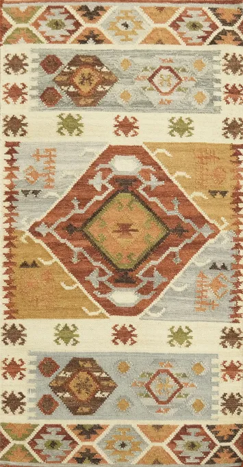 Warm and Inviting Handwoven Artisanal Area Rug 3x5