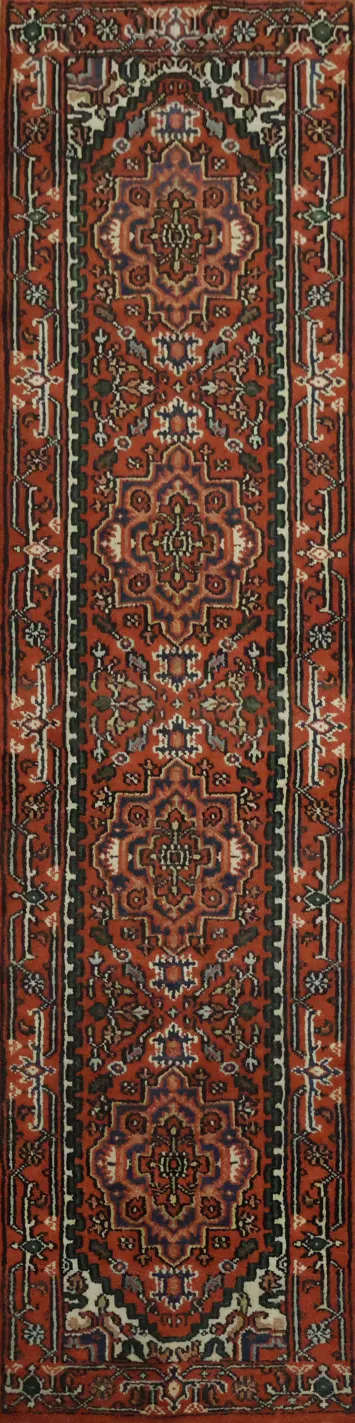 Timeless Hallway Runner Rug with Intricate Medallion Design 3x10
