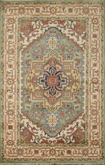 Traditional Medallion Rug with Warm Color Palette 5x8