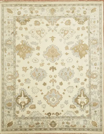 Classic Ivory and Green Oushak Traditional Area Rug 9'x12'