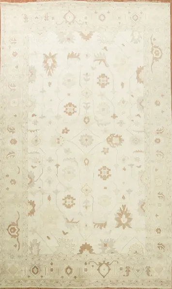 Traditional Style Cream Rug Featuring Floral Accents 14'x23'
