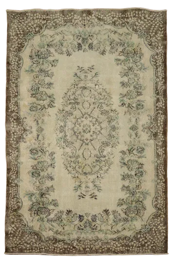 Vintage Anatolian Oriental Wool Rug 6'x10'
