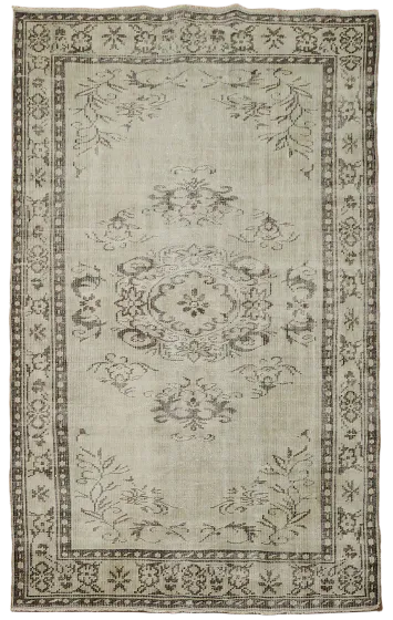 Vintage Anatolian Turkish Wool Rug 5x8