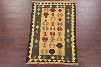 Explore Bohemian Kilim Persian Flair with Our Geometric Design Rug 4x5