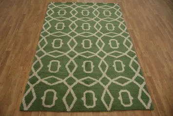 Chic Green Rug with Stylish White Geometric Accents 5x8