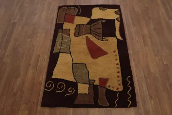 Modern Abstract Geometric Rug Perfect for Stylish Interiors